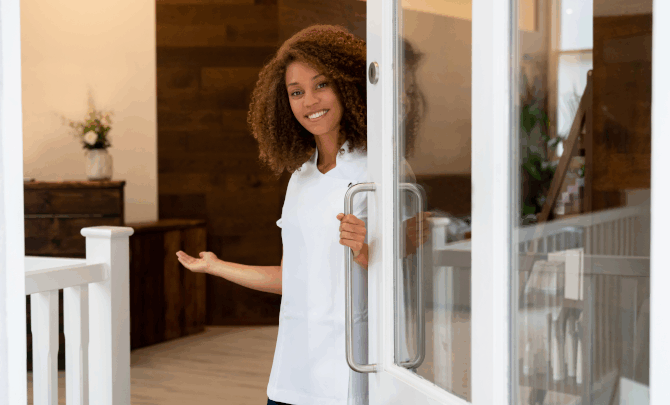 How to Start an Aesthetic Clinic from Scratch – A Step-by-Step Guide